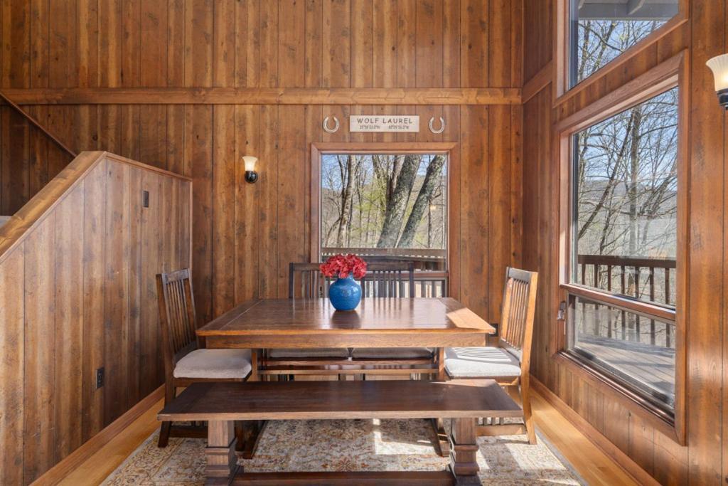 Wolf Ridge Retreat Villa Swiss Dış mekan fotoğraf